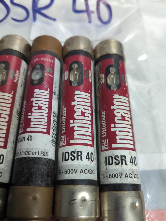 Used LITTELFUSE,IDSR40,INDICATOR FUSE 40 AMP LOT OF 5 PRE-OWNED