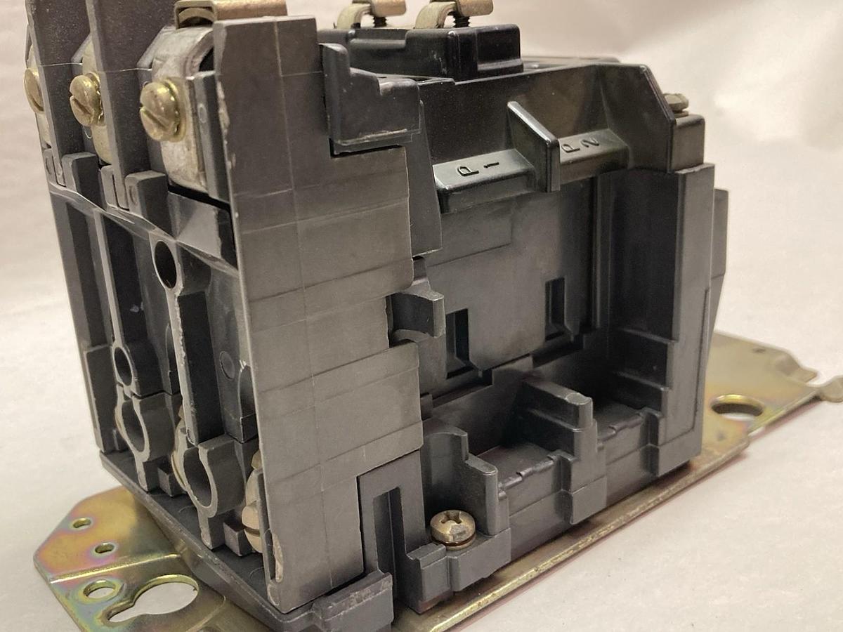 Used Allen-Bradley,509-AOD-A2F,3-Phase Starter Ser B Nema Size 0