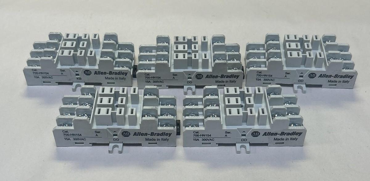 Used ALLEN BRADLEY,700-HN154,RELAY SOCKET 15A 300V