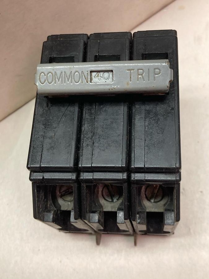 Used Cutler-Hammer,CU-AL,3-Pole Torque Circuit Breaker General Electric 10A