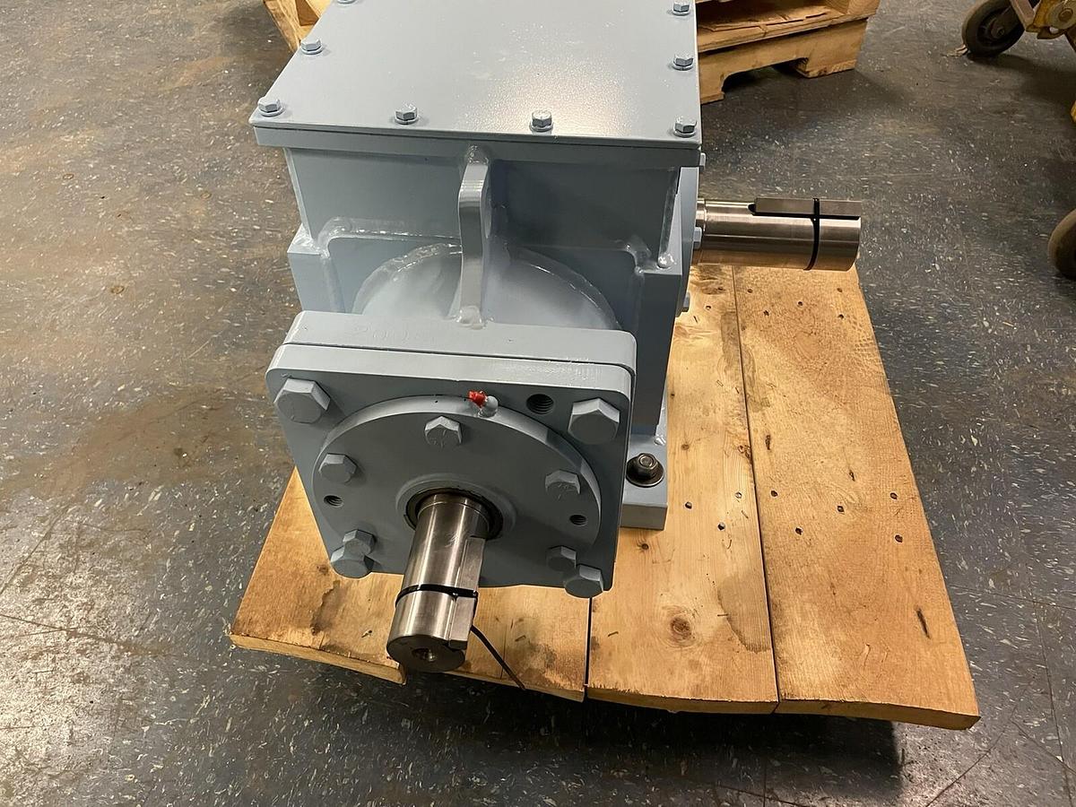 Used NUTTALL,WSR7 18R,GEAR REDUCER RATIO 2.454 60HP OUTPUT 265 RPM 2.75 IN 2IN SHAFTS