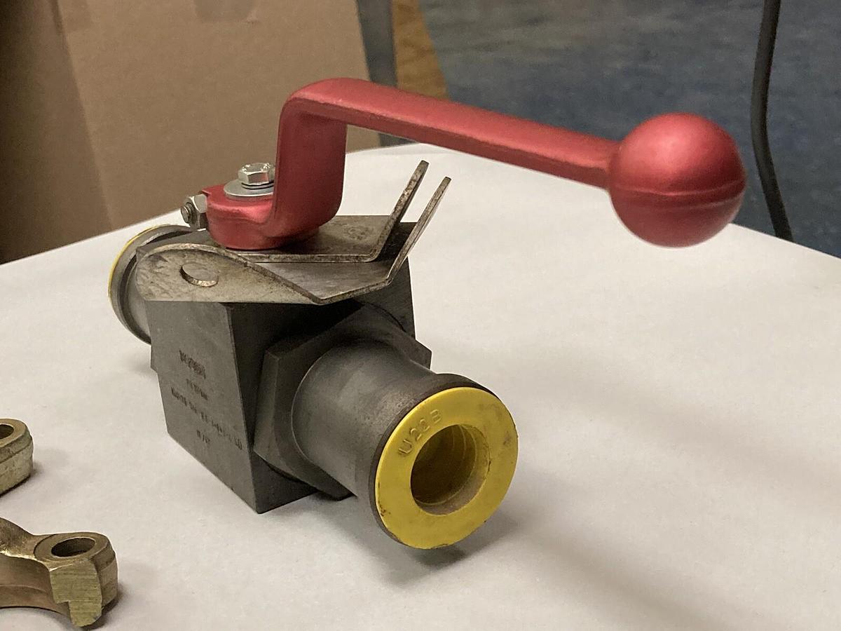 Used Hycon,KHB25-SAE-F3-1114-LD,Hydraulic Ball Valve PN 210 Bar