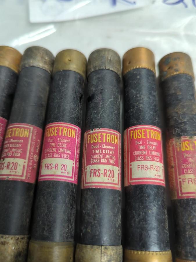 Used COOPER BUSSMANN,FRS-R-20,FUSETRON 20 AMP FUSE LOT OF 6 PRE-OWNED