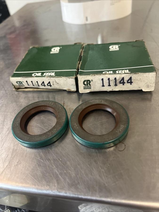 CR CHICAGO RAWHIDE,11144,OIL SEAL LOT OF 2