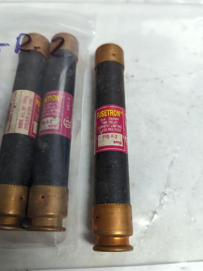 Used COOPER BUSSMANN,FRS-R-2,FUSETRON FUSE 2 AMP LOT OF 4 PRE-OWNED