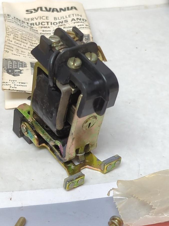 SYLVANIA,KPMH-12-76,LATCH MECHANISM NOS