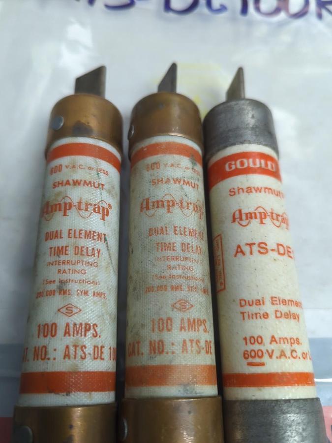 Used GOULD SHAWMUT,ATS-DE-100R,AMP-TRAP 100 AMP FUSE LOT OF 3 PRE-OWNED