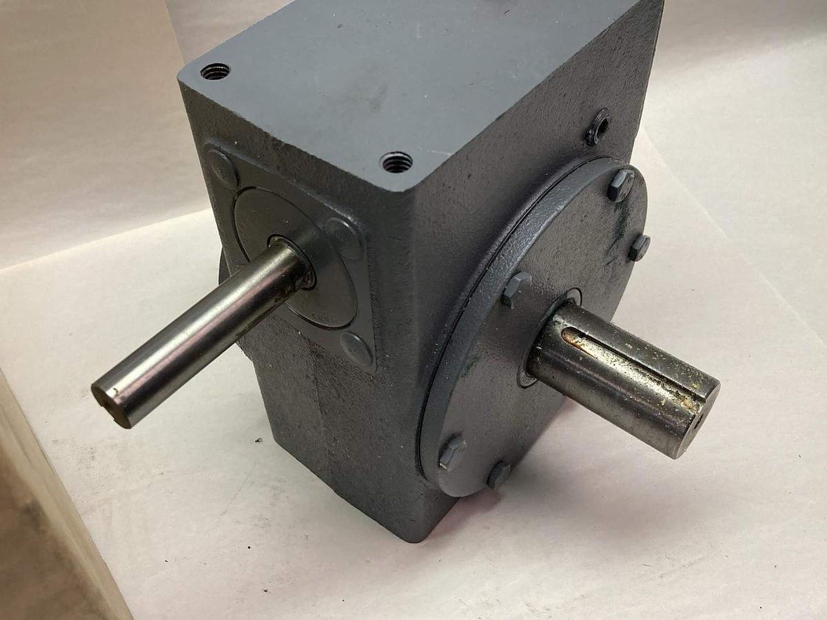 Hub City,0220-10501-261,Worm Gear Reducer Model 261 Ratio 5:1 Style A