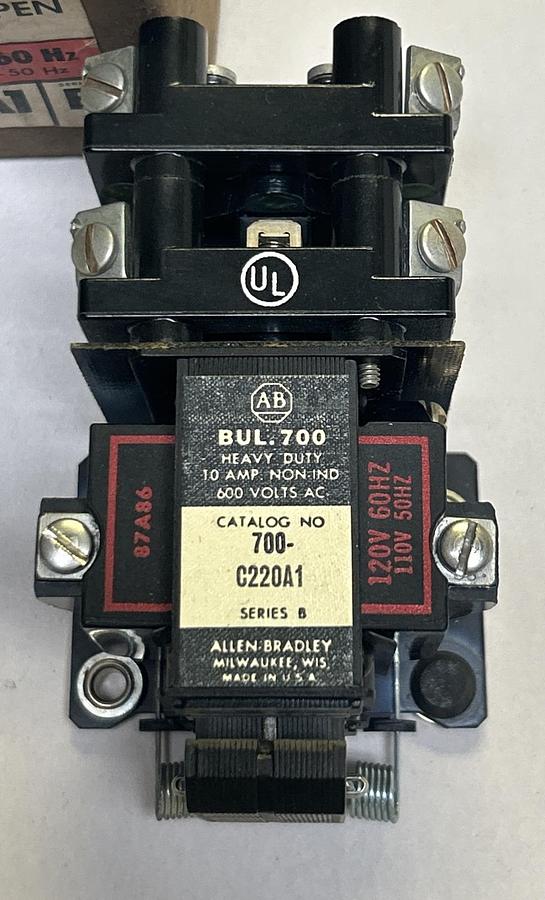 Used ALLEN BRADLEY,700-C220A1,AC RELAY NEW