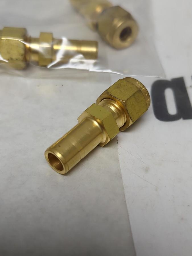 SWAGELOK,B-400-R-6,1/4T X 3/8TA REDUCER LOT OF 3 NOS