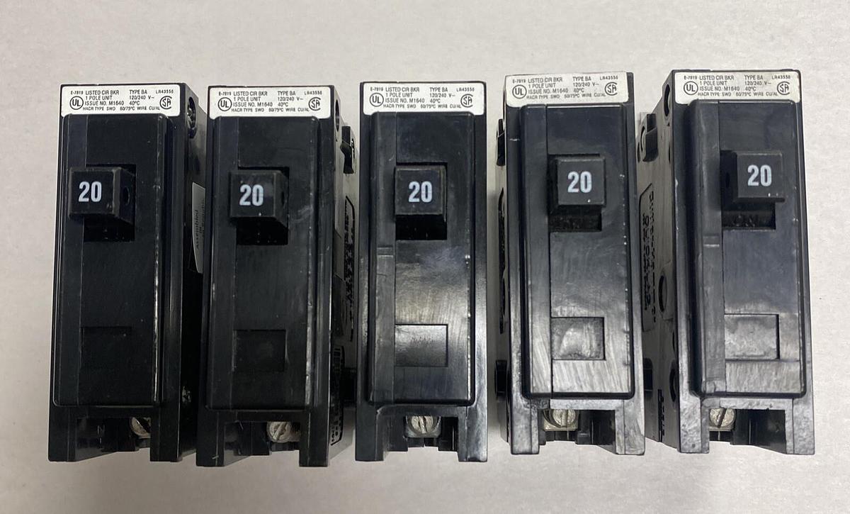 Cutler-Hammer,M1640,Circuit Breaker 20A 240V 1 Pole Lot Of 5 NOS