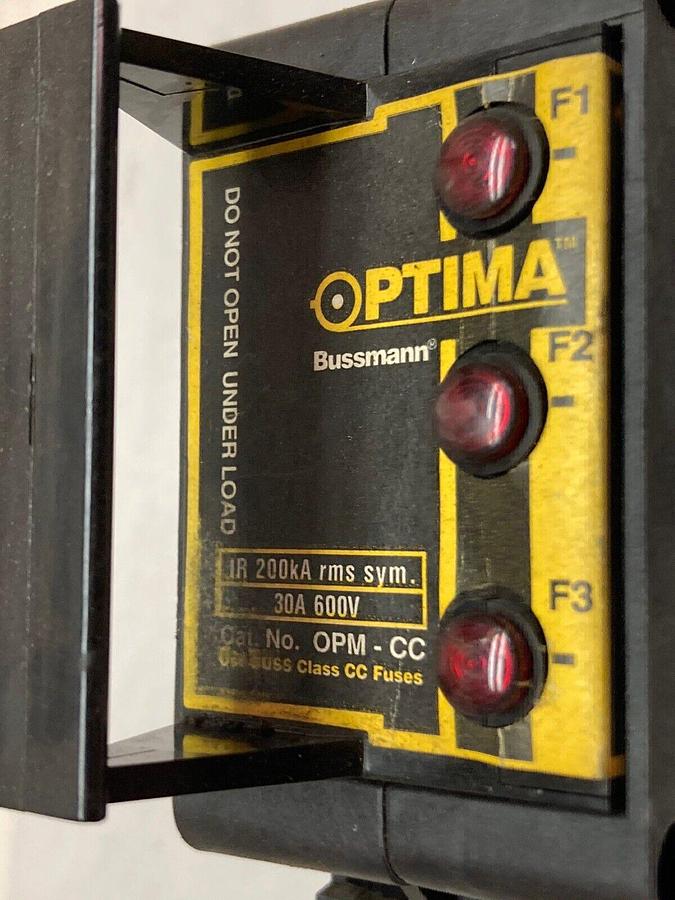 Used Optima Bussmann,OPM-CC,3-Pole Fuse Block 30A 600V