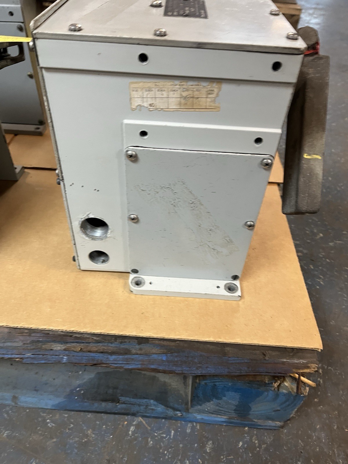 Used HONEYWELL,0102640-1-200-00010000-00,TEMPERATURE CONTROLLER