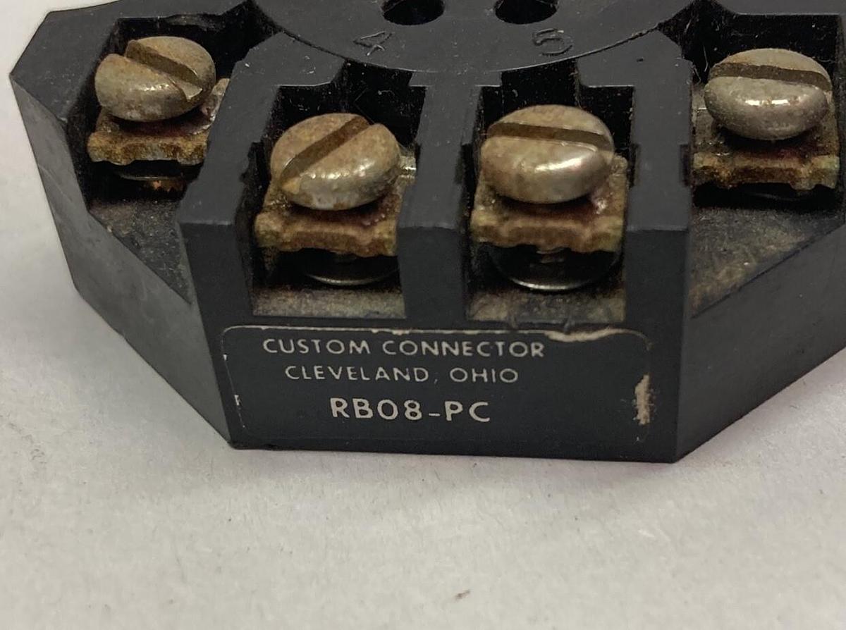 Used Custom Connector,RB08-PC,Relay Socket