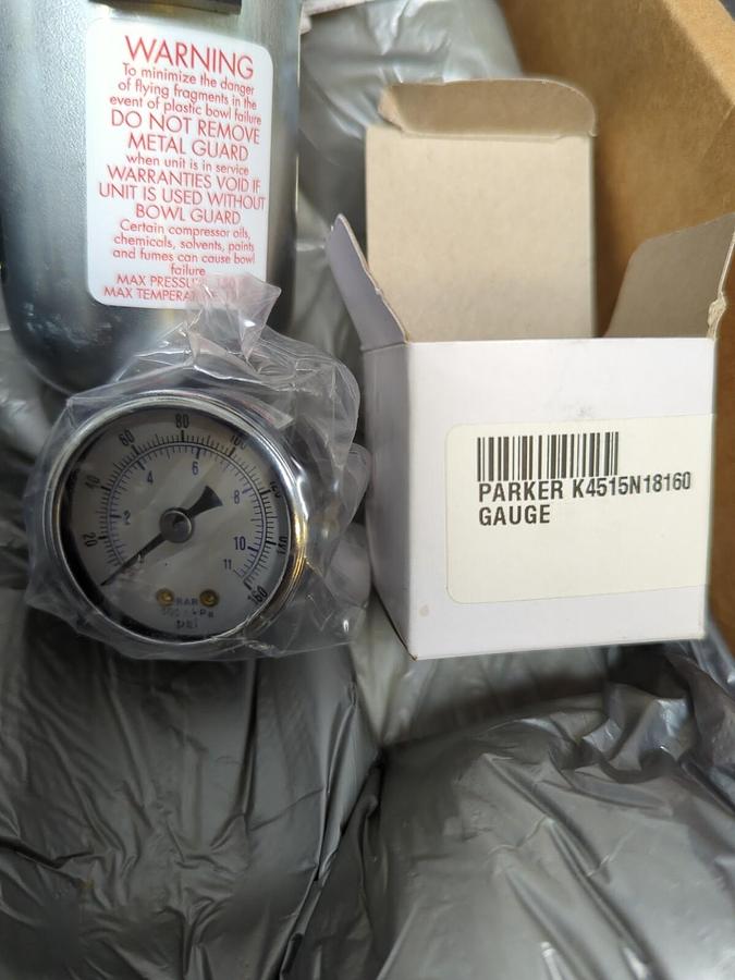 WILKERSON,CB7-04-F00,PNEUMATIC COMBINATION FILTER/REG-LUB 0-150 PSI 1/2 IN NPT