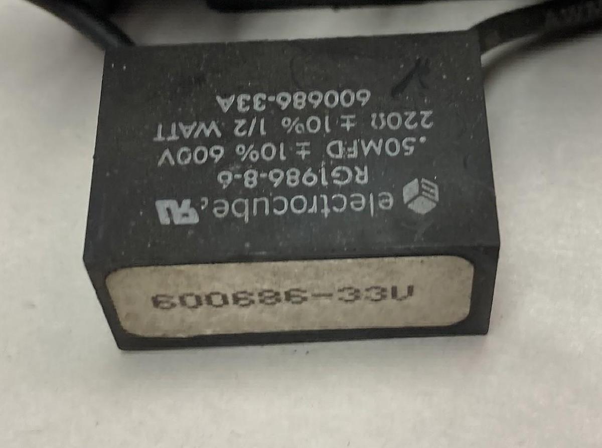 Used Reliance Electric,600686-33V,Relay RG1986-8-6 600V 1/2Watt