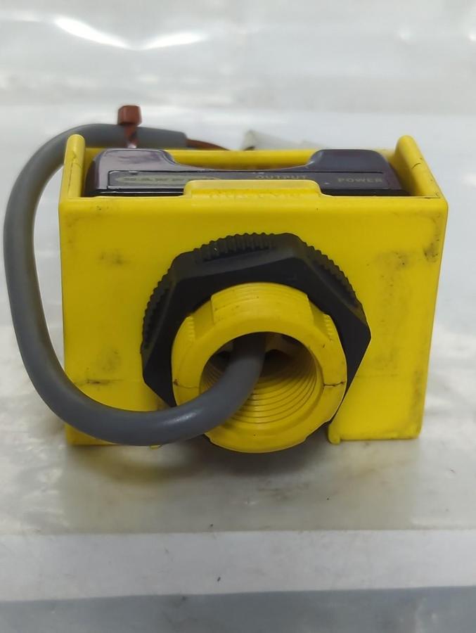 Used BANNER,OTC-1-YW,OPTICAL TOUCH BUTTON SENSOR PRE-OWNED