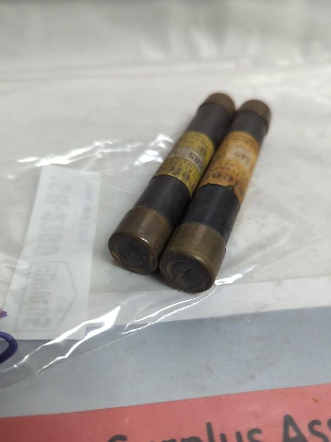 Used CEFCO,CRS-15,TIME-DELAY 15 AMP FUSE LOT OF 2 PRE-OWNED