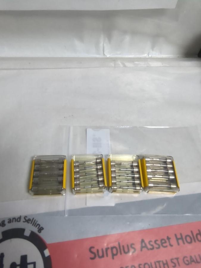 COOPER BUSSMANN,MDL-25,GLASS FUSE LOT OF 20 PCS NOS