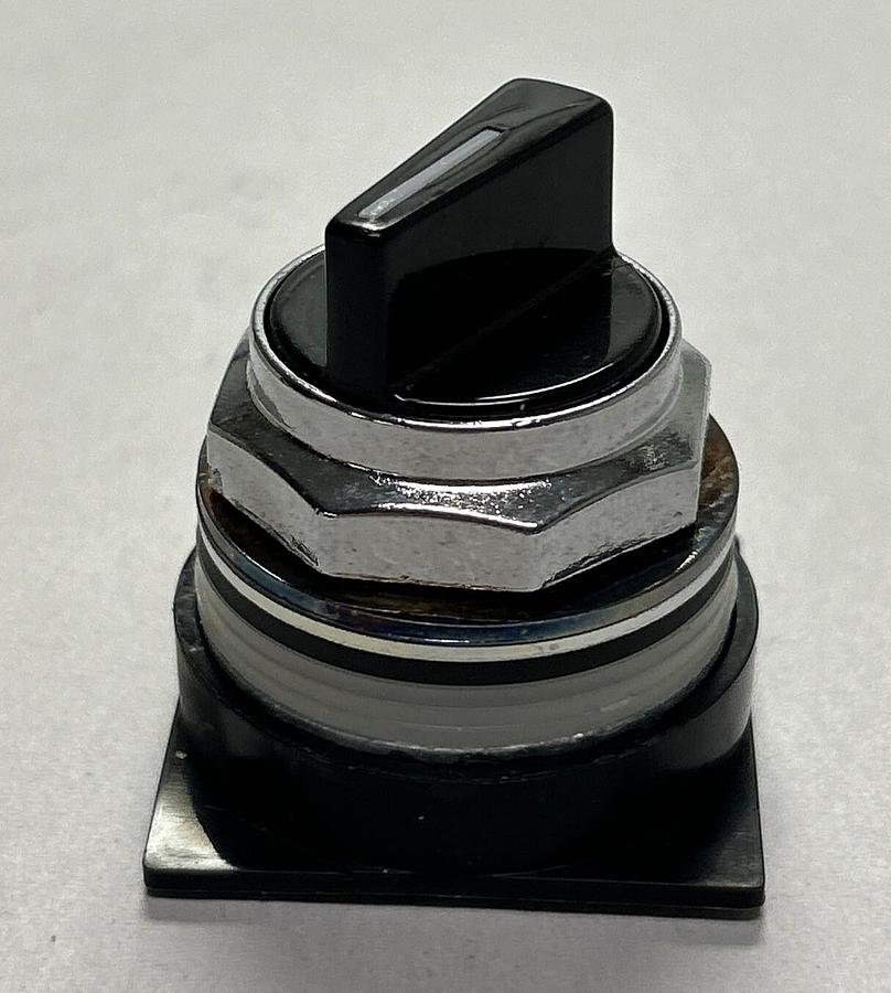 Used GENERAL ELECTRIC,6CKG9,SELECTOR SWITCH NOS