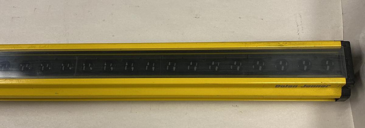 Used DOLAN JENNER,SS500-10108,Light Curtain Transmitter