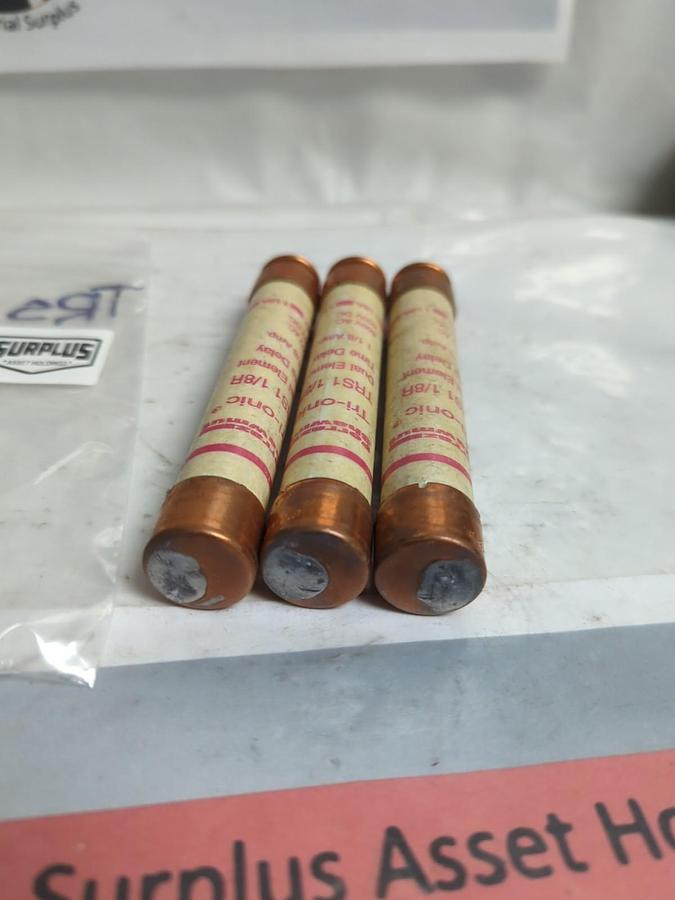 Used FERRAZ SHAWMUT,TRS1-1/8R,TRI-ONIC 1-1/8 AMP FUSE LOT OF 3 PRE-OWNED