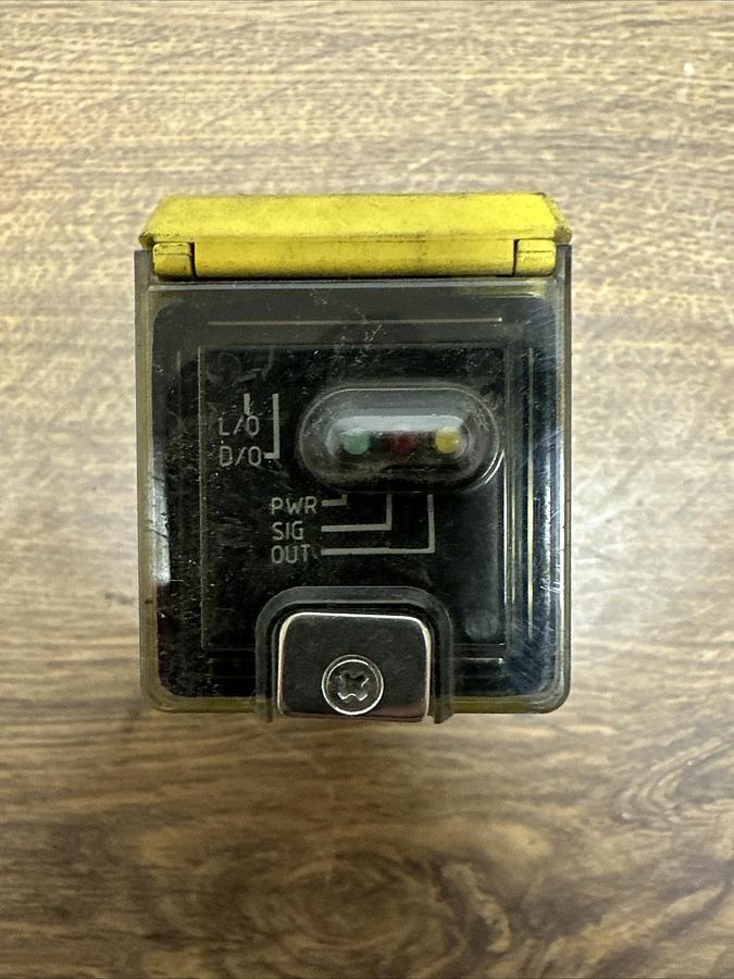 Used Banner,Q45VR2LVQ,Photo Electric Sensor