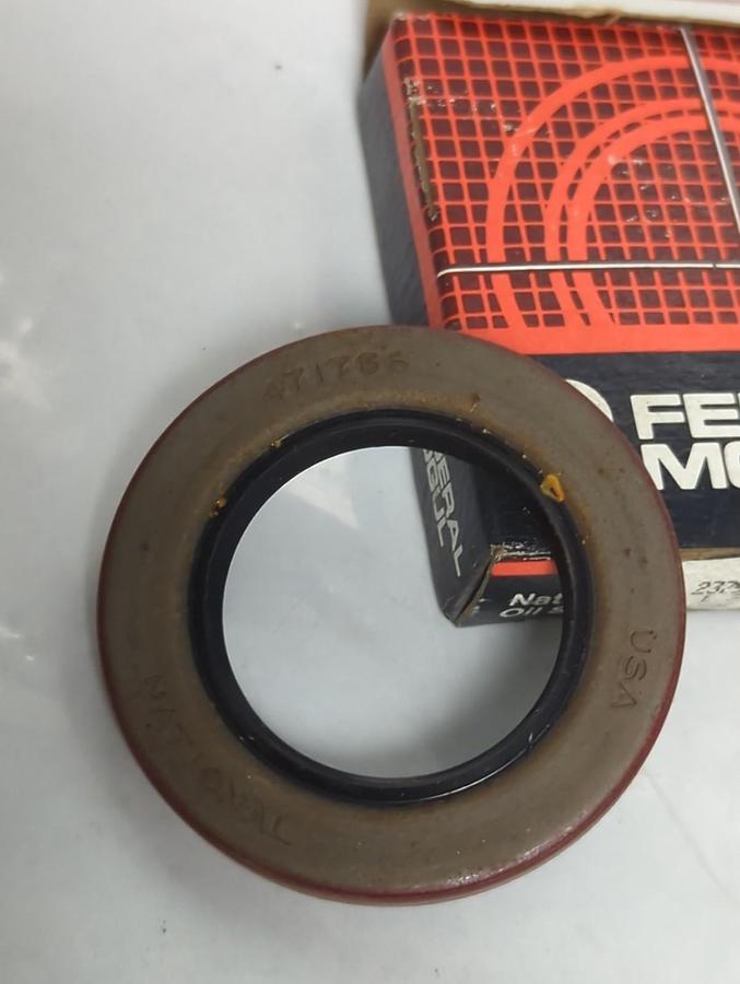 NATIONAL OIL SEAL,471766,OIL SEAL LOT OF 2 NOS