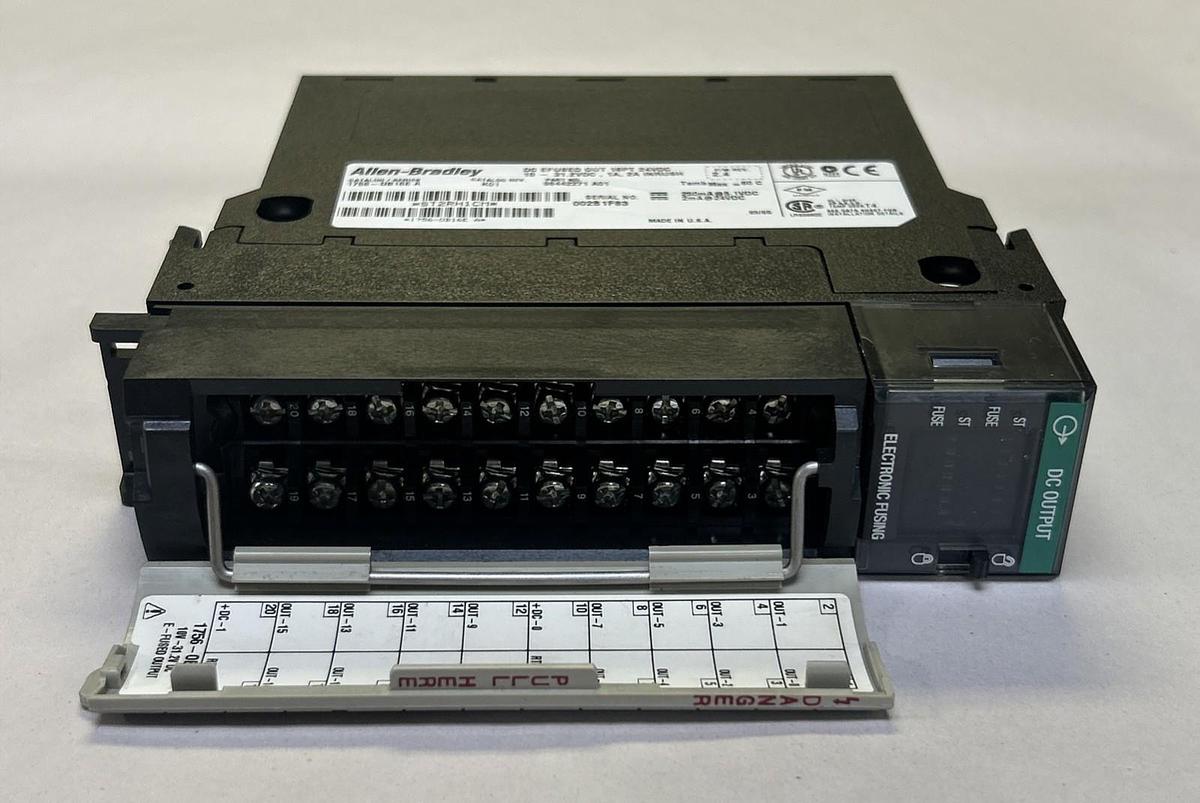 Used ALLEN BRADLEY,1756-OB16E,OUTPUT MODULE