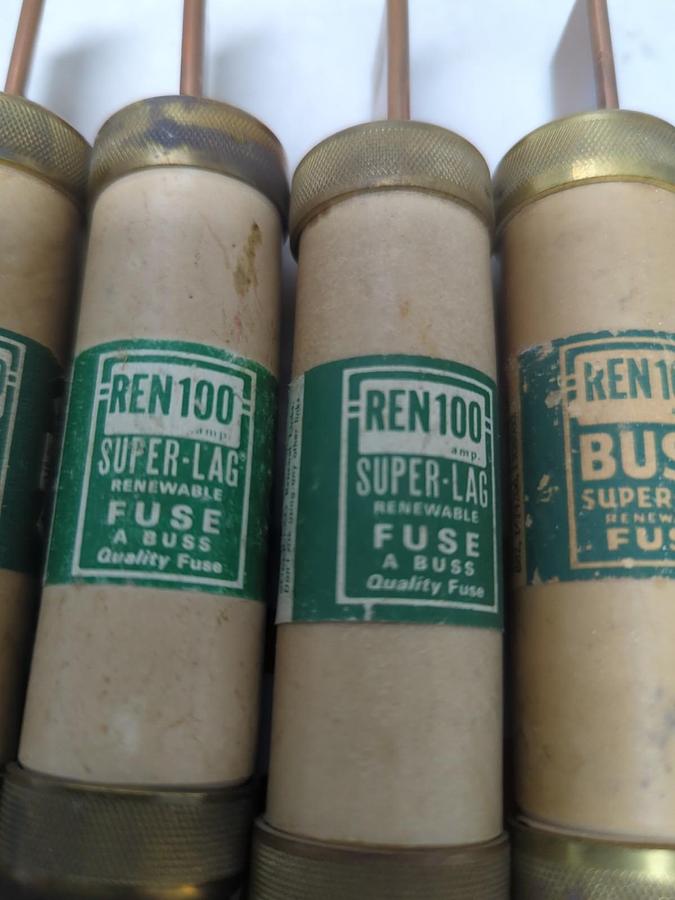 COOPER BUSSMANN,REN 100,SUPER-LAG RENEWABLE 100 AMP FUSE LOT OF 8 PRE-OWNED