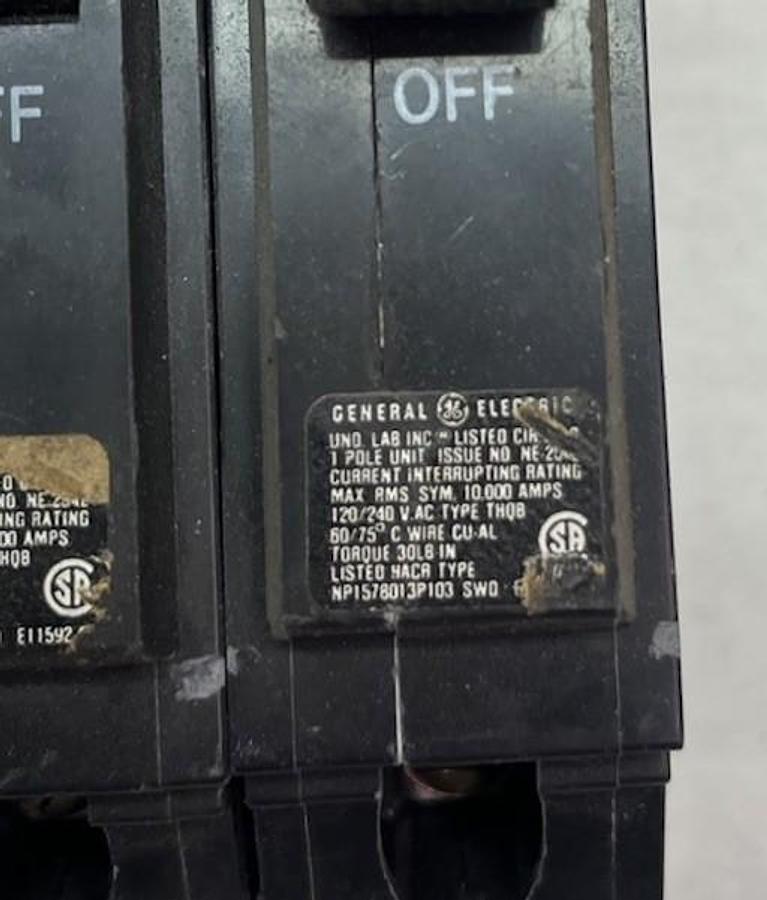 Used GE,THQB115,CIRCUIT BREAKER 15A 1P 120/240V 1PH LOT OF 8