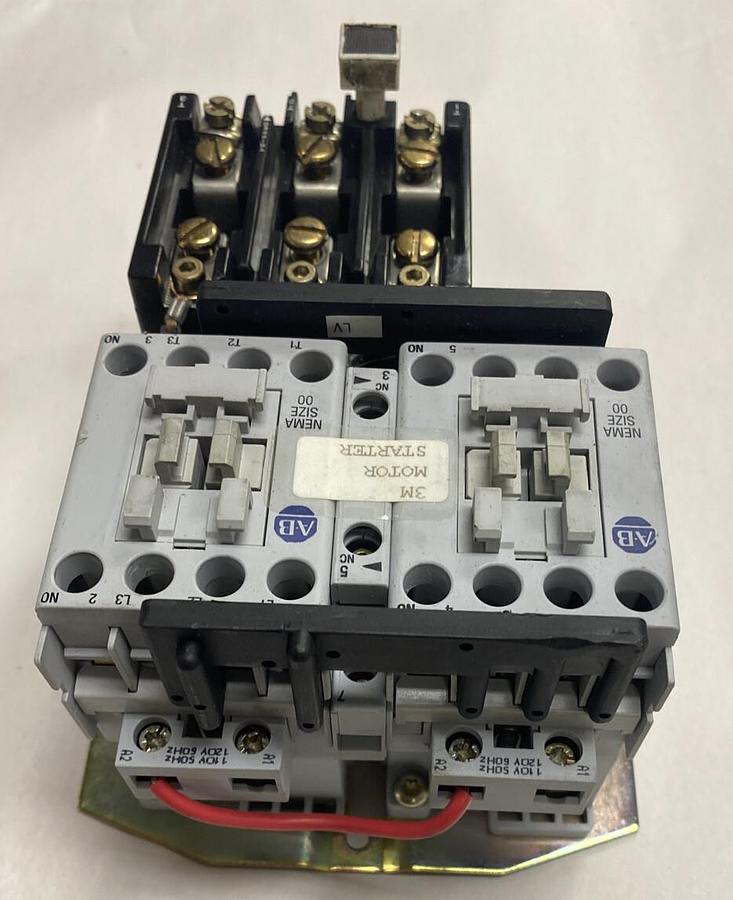 Allen-Bradley,505-T0D,Ser D Reversing Starter Nema Size 00 9AMP 600V