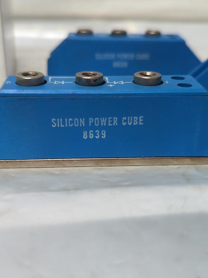 Used SILICONE POWER CUBE,8639,POWER CUBE LOT OF 3 PRE-OWNED