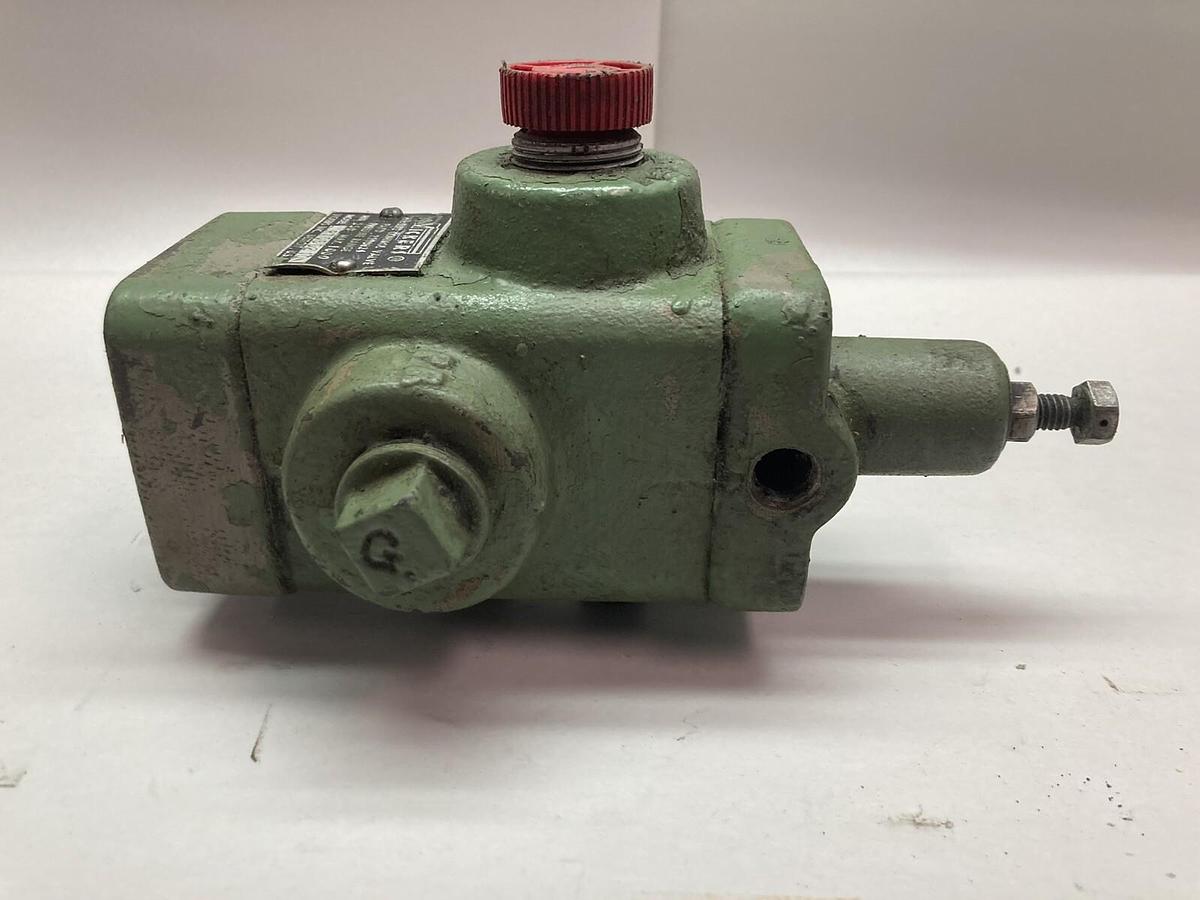 Used Vickers,RT-06-D2-10,Pressure Control Valve 250-1000 Pressure Range