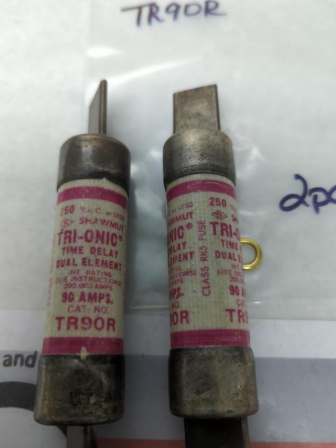 Used GOULD SHAWMUT,TR90R,TRI-ONIC 90 AMP FUSE LOT OF 2 PRE-OWNED