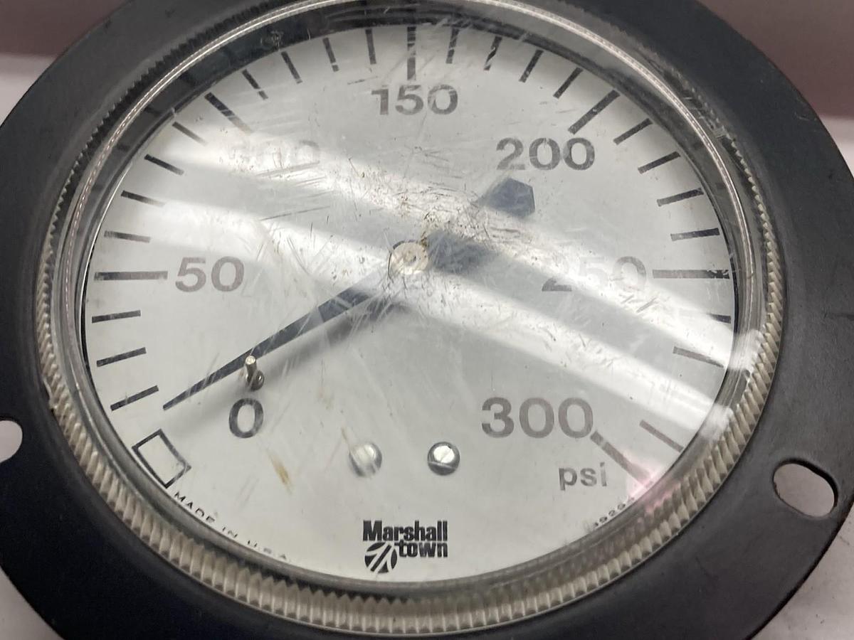 Used Marshall Town,89294,Gauge 0-300 PSI