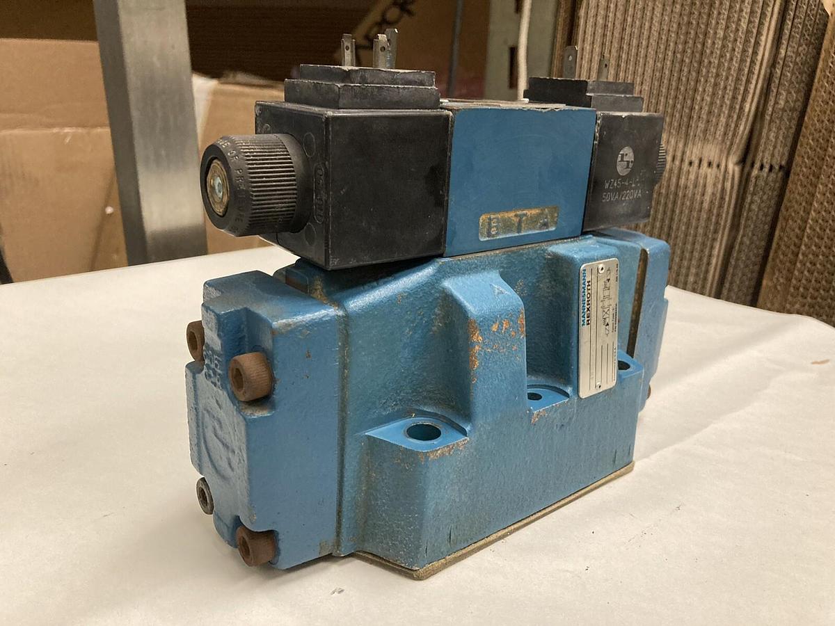 Used Rexroth,4WEH16E70/6EW110N9EZ45,Hydraulic Proportional Valve