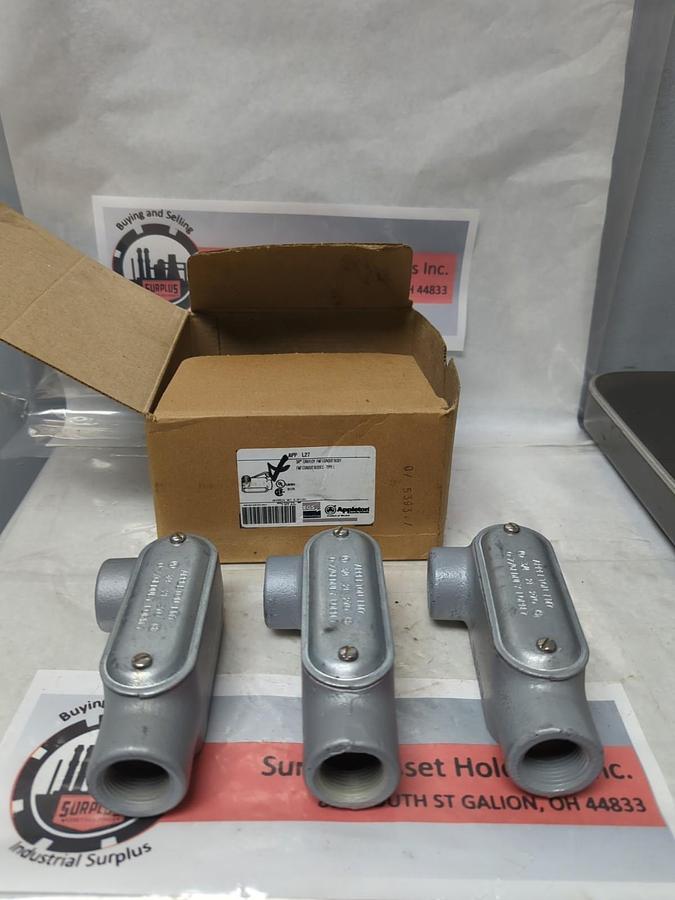APPLETON,L27,GRAYLOY FM7 CONDUIT BODY 3/4 INCH BOX OF 3 NOS