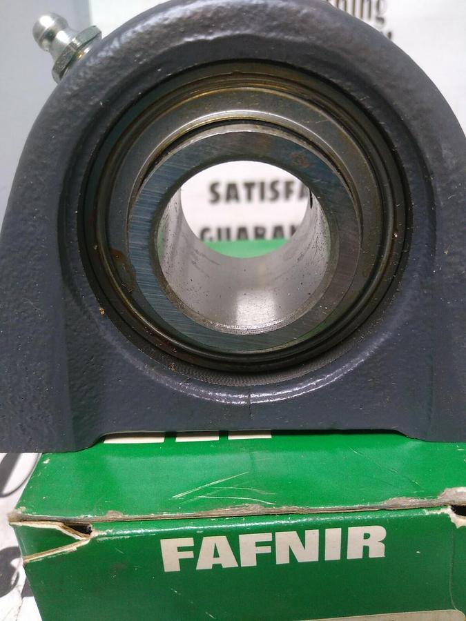 FAFNIR,YAK1-3/16,PILLOW BLOCK BEARING UNIT 2-BOLT 1-3/16 IN BORE NOS