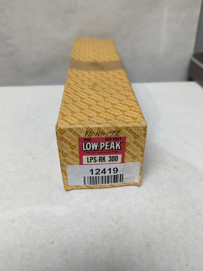 COOPER BUSSMANN,LPS-RK-300,LOW-PEAK 300 AMP FUSE NEW