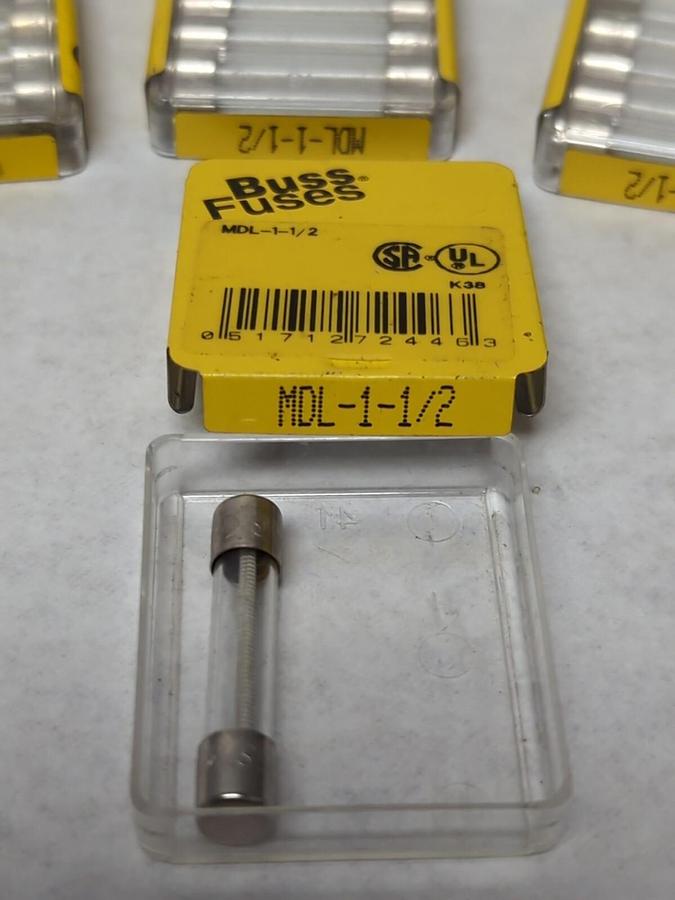COOPER BUSSMANN,MDL 1-1/2,GLASS FUSES LOT OF 16 NOS