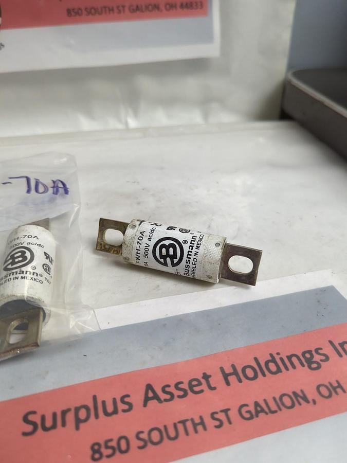 Used COOPER BUSSMANN,FWH-70,SEMICONDUCTOR 70 AMP FUSE LOT OF 2 PRE-OWNED