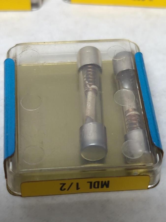 COOPER BUSSMANN,MDL 1/2,GLASS FUSES LOT OF 21 NOS