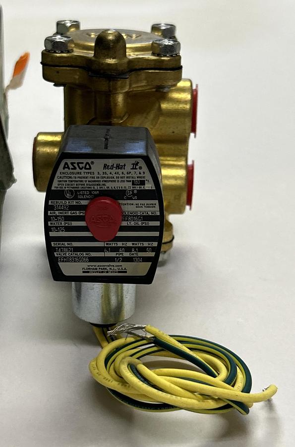 ASCO,EFHT8316G066,SOLENOID VALVE 1/2 INCH PIPE 3W 120/60 110/50 NOS