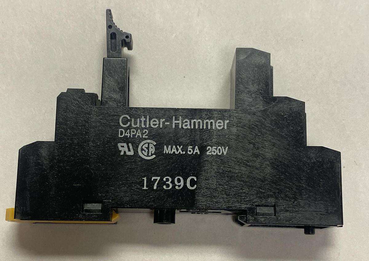 Cutler Hammer,D4PA2,2-Pole Socket Box Of 20 NOS