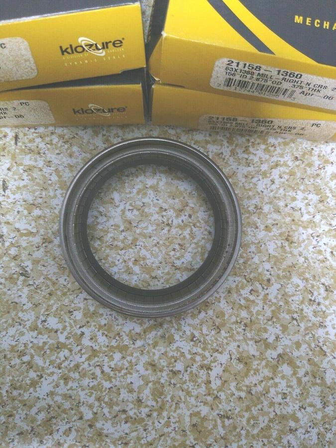 Used GARLOCK KLOZURE,21158-158,OIL SEAL Lot of 4 NOS