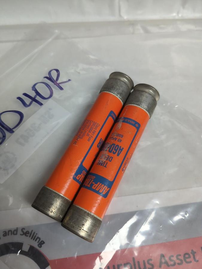 Used GOULD SHAWMUT,A6D40R,AMP-TRAP 40 AMP FUSE LOT OF 2 PRE-OWNED