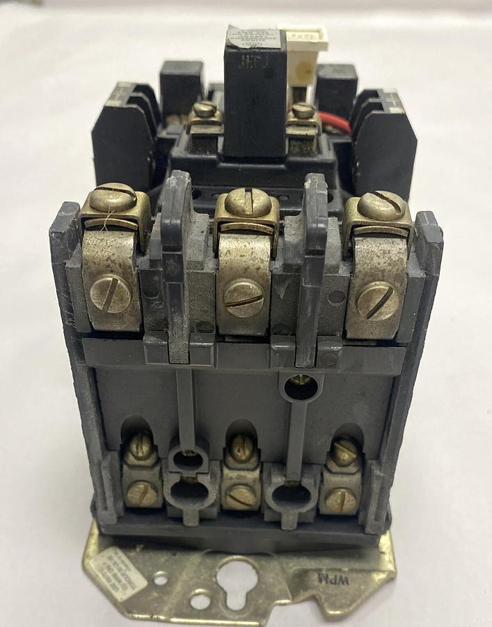 Used Allen-Bradley,509-B0D,Ser B Starter Size 1 27A 600V