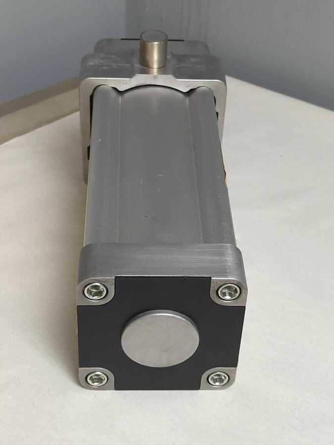 PARKER,AZ100-A15Q0200/000AAAAA0S0A0112, PNEUMATIC CYLINDER NOS