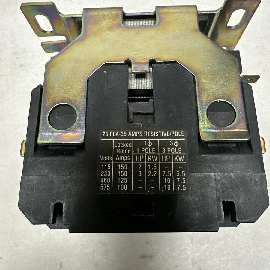 Used Cutler-Hammer,C25END425,120V 25Amp Definite Purpose Contactor